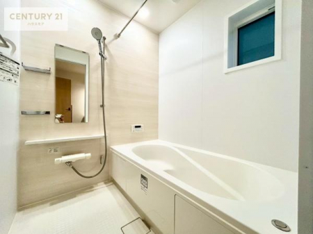 @Ƃ̂oX[IKȃoX^C܂I
1̔ƖĂfGȃN[[VԂɂȂ肻łˁB