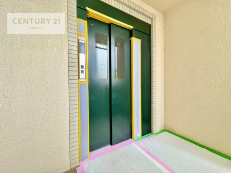 ̑p@Gx[^[Iɔꂽ◼ɂוł炭炭AłłˁB