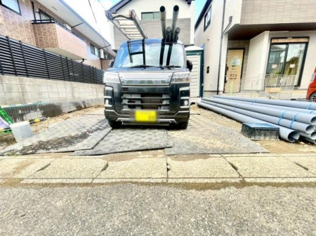 ԏ@ԃXy[X2䕪܂IZJhJ[͂AoCN⎩]ԂȂǂuꏊɍ܂B
