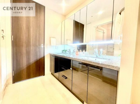 ʑEʏ@gȂ𐮂ʏ́A厖łI̐̂镵͋CoIC悭g܂BLXXy[XłˁI