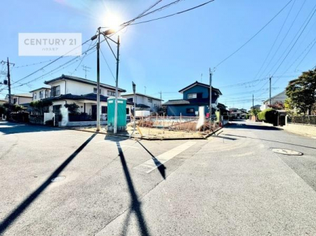 ���̑����n�@�O�ʓ��H��6.1���~6.1���I�z����ǍD�ȗ��n�ł��B
�Ԍɓ��ꂪ���ȕ������S�ł��ˁB