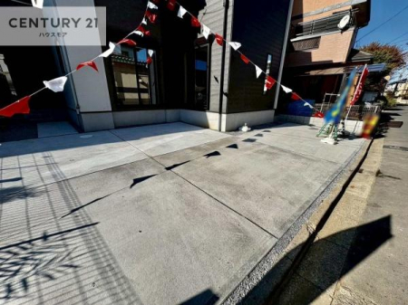 ԏ@ԃXy[X2䕪܂IZJhJ[͂AoCN⎩]ԂȂǂuꏊɍ܂B