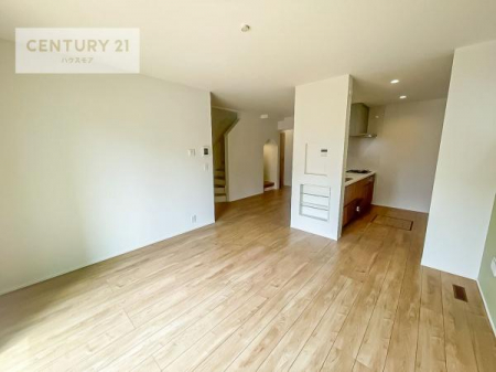 rO@SnǂrO͉ƑRƏW܂܂BƑcR̎ԂłBƑƁAw[Ԃ߂łˁB邭JIȋԂłB