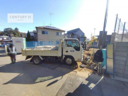 ԏ@ԃXy[X2䕪܂IZJhJ[͂AoCN⎩]ԂȂǂuꏊɍ܂B