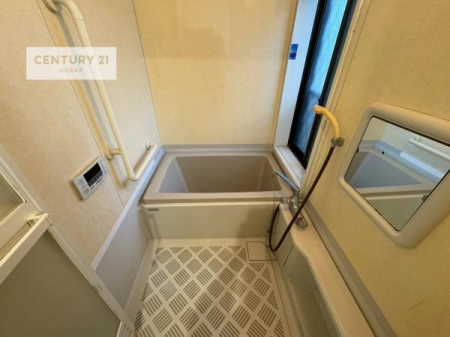 @1̔ƖĂ闁łB
̑fGȃN[[VꏊłˁB