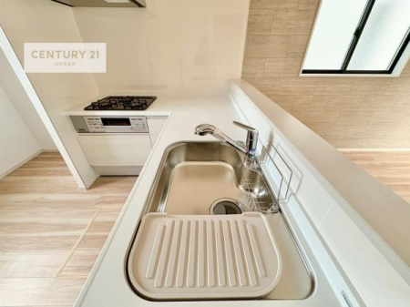 Lb`@lC̑ΖʎVXeLb`̗pĂ܂IƑ̃R~jP[VRƑ݌vłB
qlɂڂ͂̂ŊłˁBLXgĉKɍƂi݂܂B