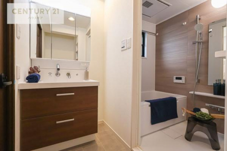 ʑEʏ@gȂ𐮂ʏ́A厖łI̐̂镵͋CoIC悭g܂B