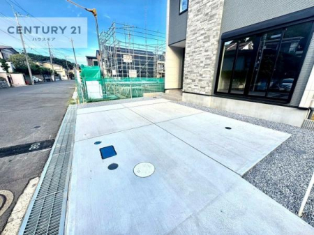 ԏ@ԃXy[X2䕪܂IZJhJ[͂AoCN⎩]ԂȂǂuꏊɍ܂B