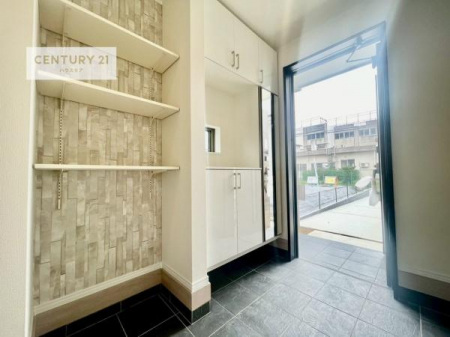 ց@V[Y{bNXtȂ̂ŁAւЕt|₷łI
XbLւŌ˂JuԁÂSnԂo}Ă܂B
