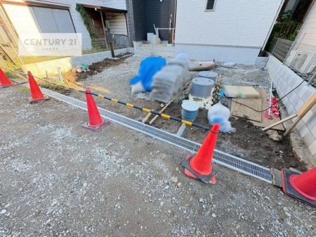 ԏ@ԃXy[X2䕪܂IZJhJ[͂AoCN⎩]ԂȂǂuꏊɍ܂B