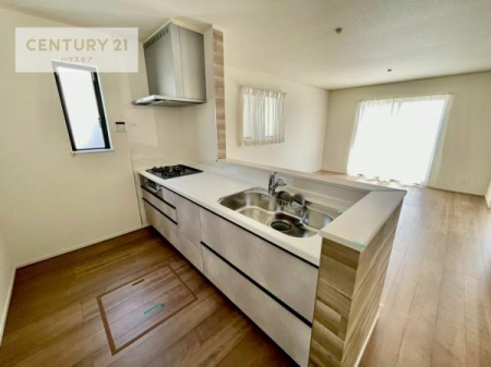 Lb`@Ƃ肠钲Xy[XōƂ₷KȃLb`łI
qlƈꏏɂَqy߂LXXy[XłByԂɂȂ肻łˁI