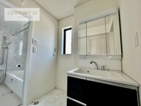 ʑEʏ@gȂ𐮂ʏ́A厖łI̐̂镵͋CoIC悭g܂B