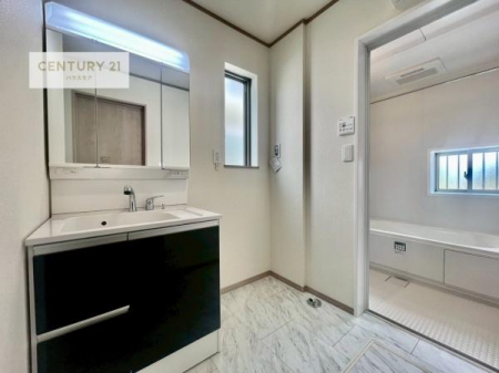 ʑEʏ@Oʋdl̐ʏ́AgȂ݂₷I͎[ɂȂĂ܂BhC[₨ϓЕt̂ŐʑXbLƌ邱Ƃo܂I