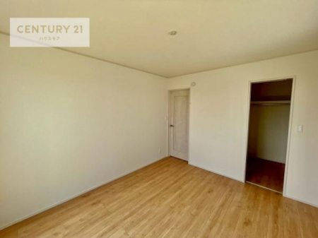 rOȊŐ@[Xy[XĂ܂IXbLڂ鎖ł܂ˁB
ƋI΂ȂVvȃfUCׁ̈AƋI΂Cɓ̋ԍ肪łłˁB