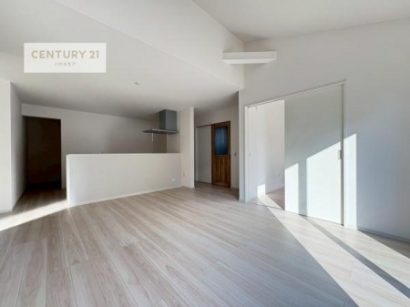 rO@SnǂrO͉ƑRƏW܂܂BƑcR̎ԂłBƑƁAw[Ԃ߂łˁB邭JIȋԂłB