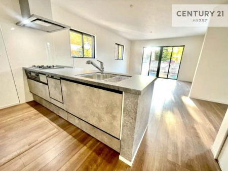 Lb`@lC̑ΖʎVXeLb`̗pĂ܂IƑ̃R~jP[VRƑ݌vłB
qlɂڂ͂̂ŊłˁBLXgĉKɍƂi݂܂B