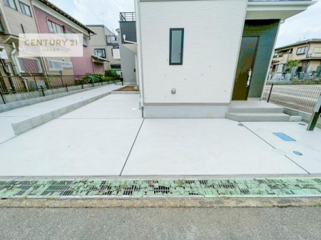 ԏ@ԃXy[X2䕪܂IZJhJ[͂AoCN⎩]ԂȂǂuꏊɍ܂B