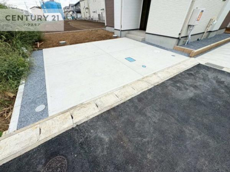 ԏ@ԃXy[X2䕪܂IZJhJ[͂AoCN⎩]ԂȂǂuꏊɍ܂B