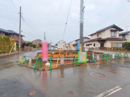 ԏ@ԃXy[X2䕪܂IZJhJ[͂AoCN⎩]ԂȂǂuꏊɍ܂B