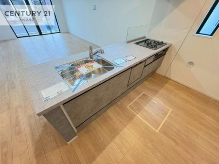 Lb`@lC̑ΖʎVXeLb`̗pĂ܂IƑ̃R~jP[VRƑ݌vłB
qlɂڂ͂̂ŊłˁBLXgĉKɍƂi݂܂B