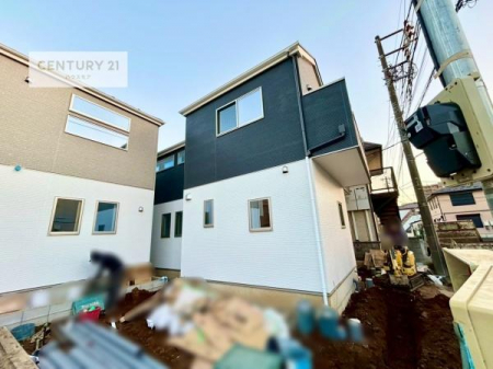 ԏ@ԃXy[X2䕪܂IZJhJ[͂AoCN⎩]ԂȂǂuꏊɍ܂B