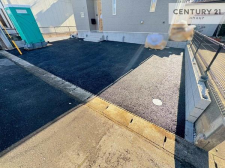 ԏ@ԃXy[X2䕪܂IZJhJ[͂AoCN⎩]ԂȂǂuꏊɍ܂B