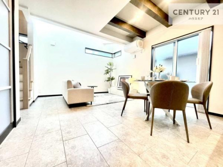 rO@傫ȑ炽Ղ̗z閾邢rOBĴ郊rOŉƑĉ났̎Ԃ߂܂B