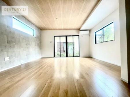 rO@傫ȑ炽Ղ̗z閾邢rOBĴ郊rOŉƑĉ났̎Ԃ߂܂B