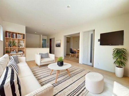 rO@ƋCGp[XłBSnǂrO͉ƑRƏW܂܂BƑcR̎ԂłBƑƁAw[Ԃ߂łˁB邭JIȋԂłB