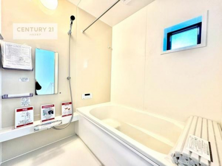 @Ƃ̂oX[IKȃoX^C܂I
1̔ƖĂfGȃN[[VԂɂȂ肻łˁB