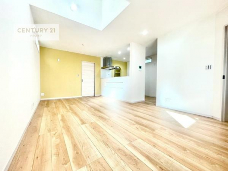 rO@㕔Ŗ邭J܂ISnǂrO͉ƑRƏW܂܂BƑcR̎ԂłBƑƁAw[Ԃ߂łˁB