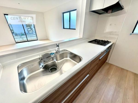 Lb`@lC̑ΖʎVXeLb`̗pĂ܂IƑ̃R~jP[VRƑ݌vłB
qlɂڂ͂̂ŊłˁBLXgĉKɍƂi݂܂B