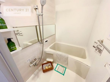 @Ƃ̂oX[IKȃoX^C܂I
1̔ƖĂfGȃN[[VԂɂȂ肻łˁB