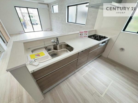 Lb`@lC̑ΖʎVXeLb`̗pĂ܂IƑ̃R~jP[VRƑ݌vłB
qlɂڂ͂̂ŊłˁBLXgĉKɍƂi݂܂B