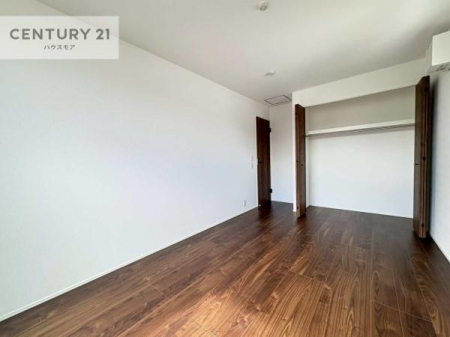 rOȊŐ@[Xy[XĂ܂IXbLڂ鎖ł܂ˁB
ƋI΂ȂVvȃfUCׁ̈AƋI΂Cɓ̋ԍ肪łłˁB