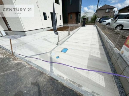 ԏ@ԃXy[X2䕪܂IZJhJ[͂AoCN⎩]ԂȂǂuꏊɍ܂B