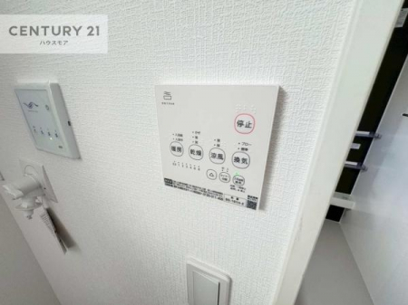 ̑@g[tĂ閣͓IȎdlłI~̓q[gVbN̗\hɂg܂B
J̓ł󕨂̂ŁA󕨂ߍ݂ɂI