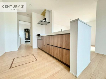 Lb`@lC̑ΖʎVXeLb`̗pĂ܂IƑ̃R~jP[VRƑ݌vłB
qlɂڂ͂̂ŊłˁBLXgĉKɍƂi݂܂B