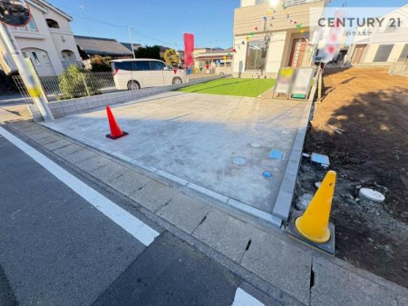 ԏ@ԃXy[X3䕪܂IZJhJ[͂AoCN⎩]ԂȂǂuꏊɍ܂B