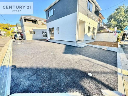 ԏ@ԃXy[X2䕪܂IZJhJ[͂AoCN⎩]ԂȂǂuꏊɍ܂B