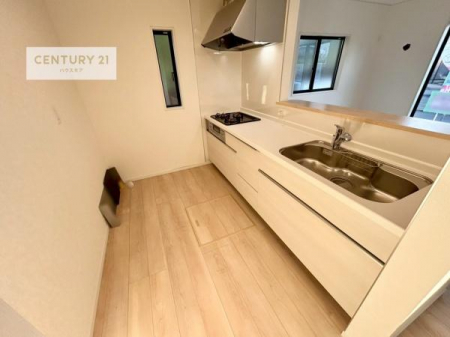 Lb`@lC̑ΖʎVXeLb`̗pĂ܂IƑ̃R~jP[VRƑ݌vłB
qlɂڂ͂̂ŊłˁBLXgĉKɍƂi݂܂B