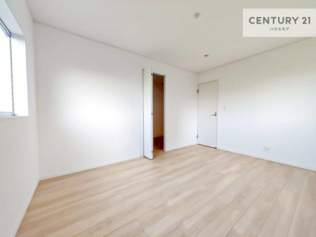 rOȊŐ@[Xy[XĂ܂IXbLڂ鎖ł܂ˁB
ƋI΂ȂVvȃfUCׁ̈AƋI΂Cɓ̋ԍ肪łłˁB