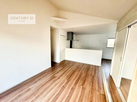 rO@؂ȉƑW܂邩炱LDKɂ͂肽B
qCɏ΂Ȃ瑖ĂpuLƂɂėǂvƎvuԂłB