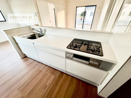 Lb`@lC̑ΖʎVXeLb`̗pĂ܂IƑ̃R~jP[VRƑ݌vłB
qlɂڂ͂̂ŊłˁBLXgĉKɍƂi݂܂B