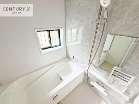 @Ƃ̂oX[IKȃoX^C܂I
1̔ƖĂfGȃN[[VԂɂȂ肻łˁB