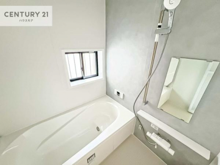 @Ƃ̂oX[IKȃoX^C܂I
1̔ƖĂfGȃN[[VԂɂȂ肻łˁB