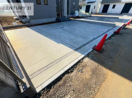 ԏ@ԃXy[X2䕪܂IZJhJ[͂AoCN⎩]ԂȂǂuꏊɍ܂B