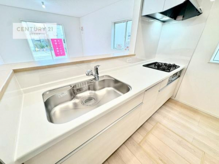 Lb`@lC̑ΖʎVXeLb`̗pĂ܂IƑ̃R~jP[VRƑ݌vłB
qlɂڂ͂̂ŊłˁBLXgĉKɍƂi݂܂B