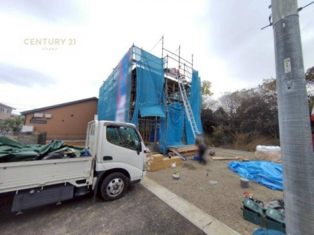 ԏ@ԃXy[X2䕪܂IZJhJ[͂AoCN⎩]ԂȂǂuꏊɍ܂B