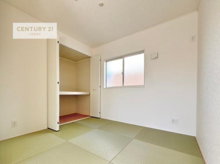 \z}()@^^~̍肪炬^AbNXԁB傫ĴaƂȂĂ܂B{l̐Suav̋ԁB䑐̍YԂ͖̂ЂƎoĂ܂Iidlj